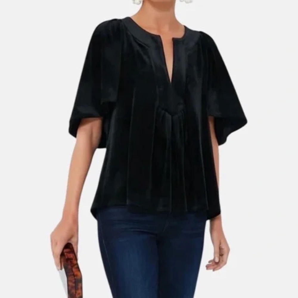 Pomander Place Tuckernuck black velvet Finley top